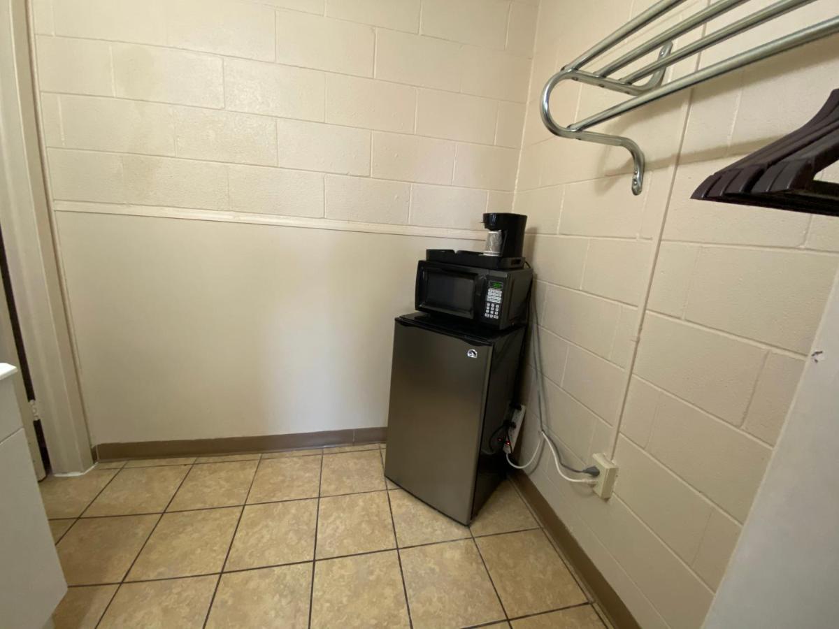 Regency Inn Dodge City Kültér fotó